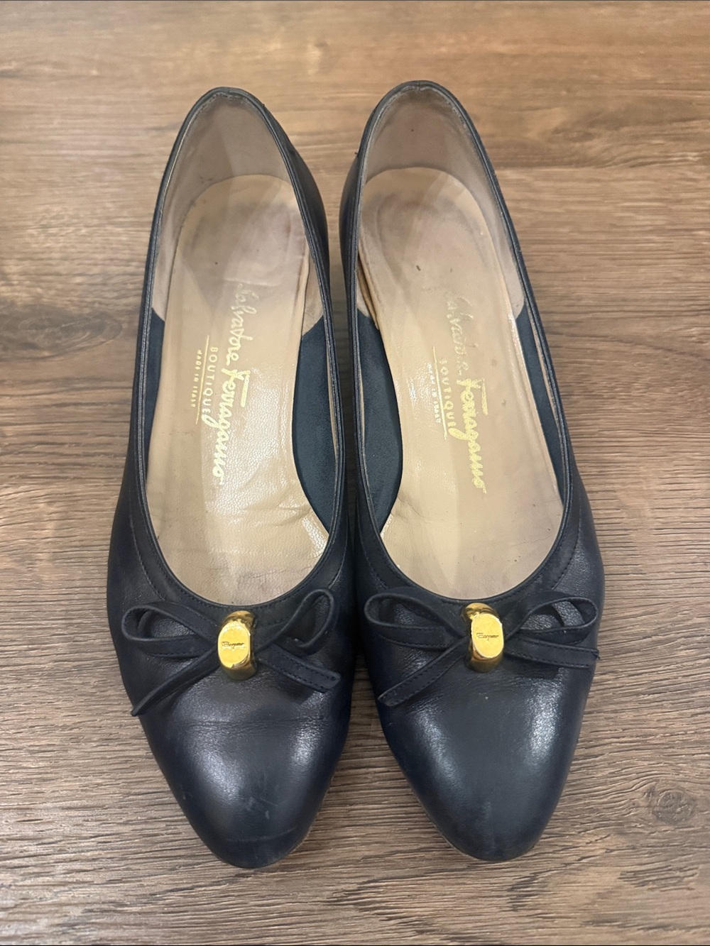 Salvatore Ferragamo Navy Blue Leather Bow Flats with Gold Accent Size 8